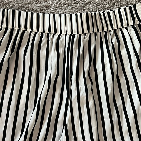 EUC Zara White Black Striped Wide-Leg Pants Medium - Picture 6 of 11